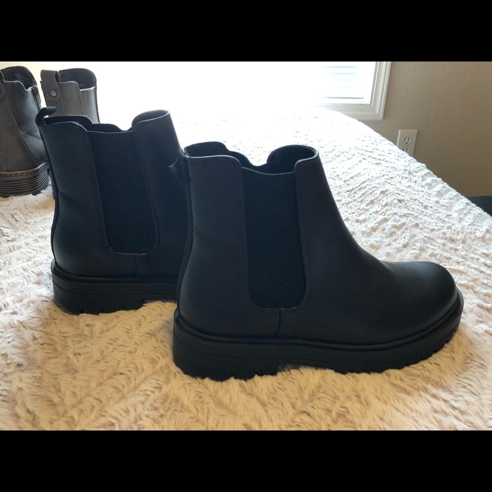 Brand new soda brand boots
